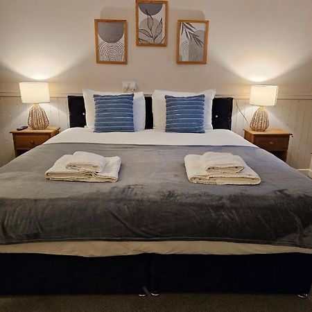 Dog And Partridge Inn كالني المظهر الخارجي الصورة